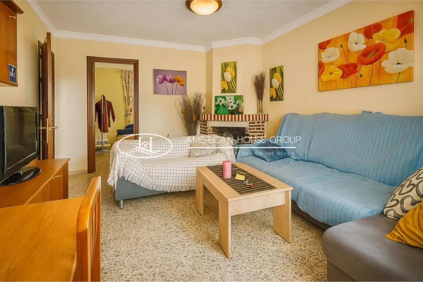 Sala d'estar de Casa o xalet en venda en Chiclana de la Frontera amb Aire condicionat, Jardí privat i Terrassa