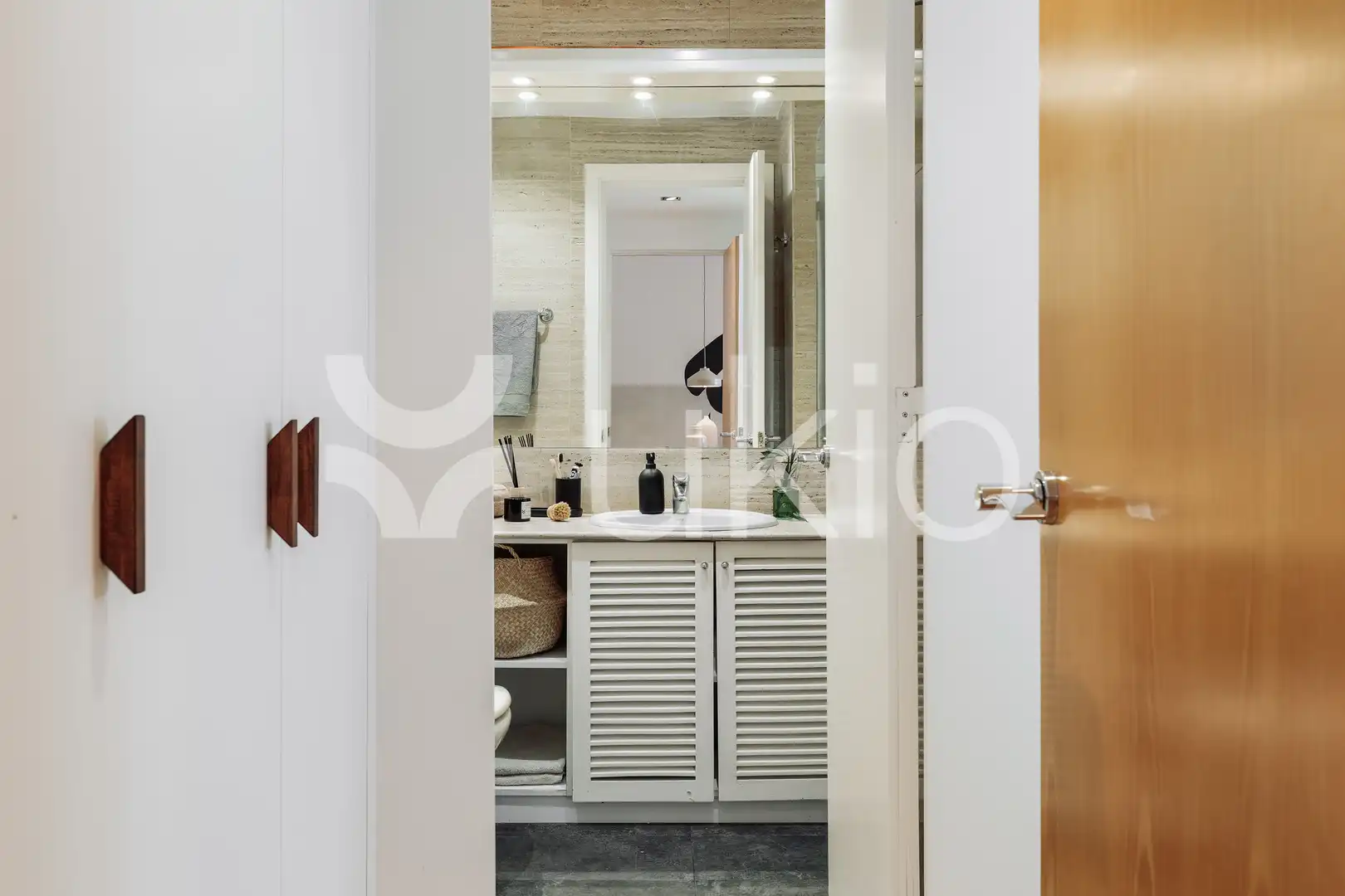 Baño de Apartamento de alquiler en Barcelona con Aire acondicionado, Calefacción y Amueblado