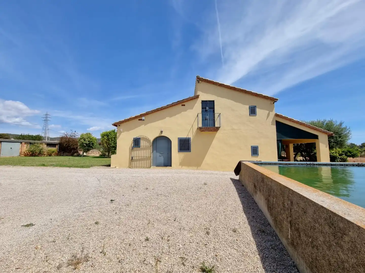 Vista exterior de Finca rústica en venda en Roda de Berà amb Aire condicionat, Calefacció i Jardí privat