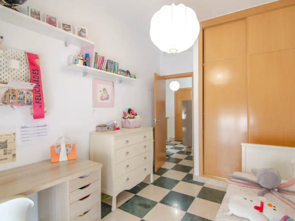 Dormitori de Casa o xalet en venda en La Rinconada
