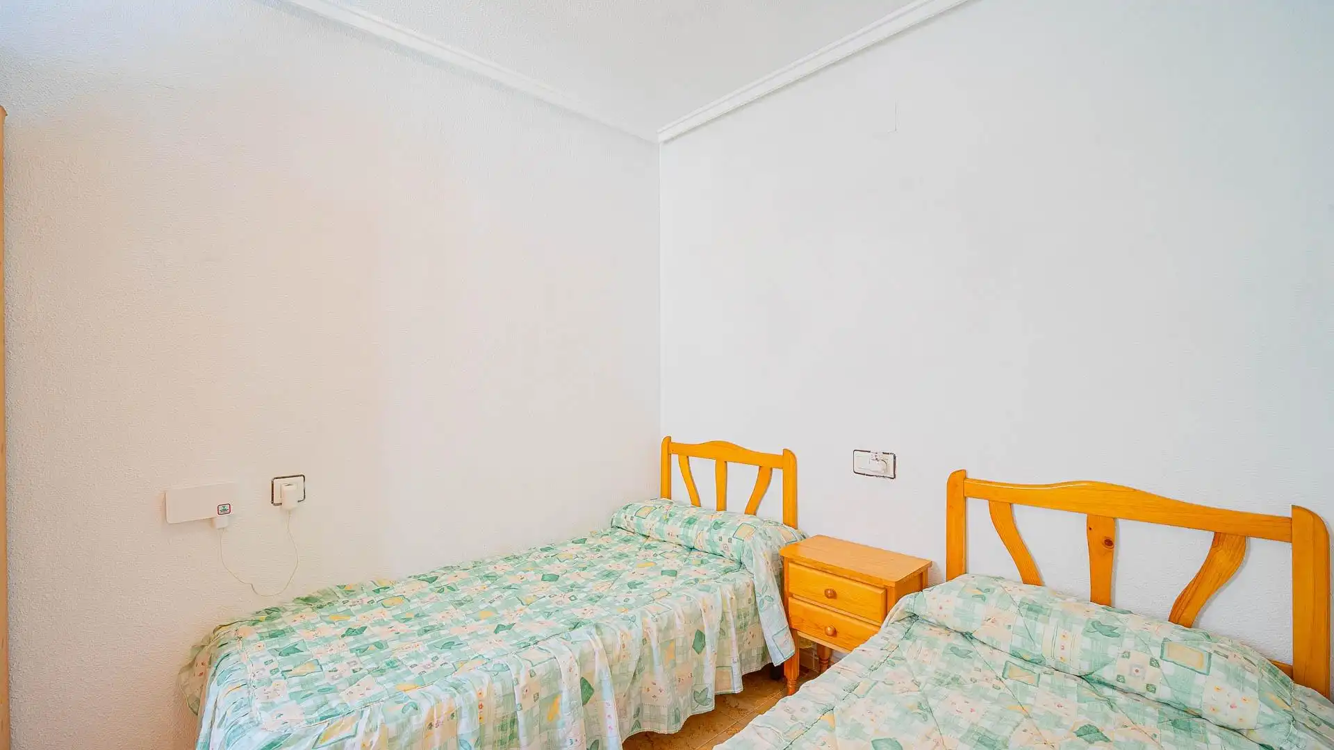 Dormitori de Casa adosada en venda en Torrevieja amb Terrassa, Traster i Moblat