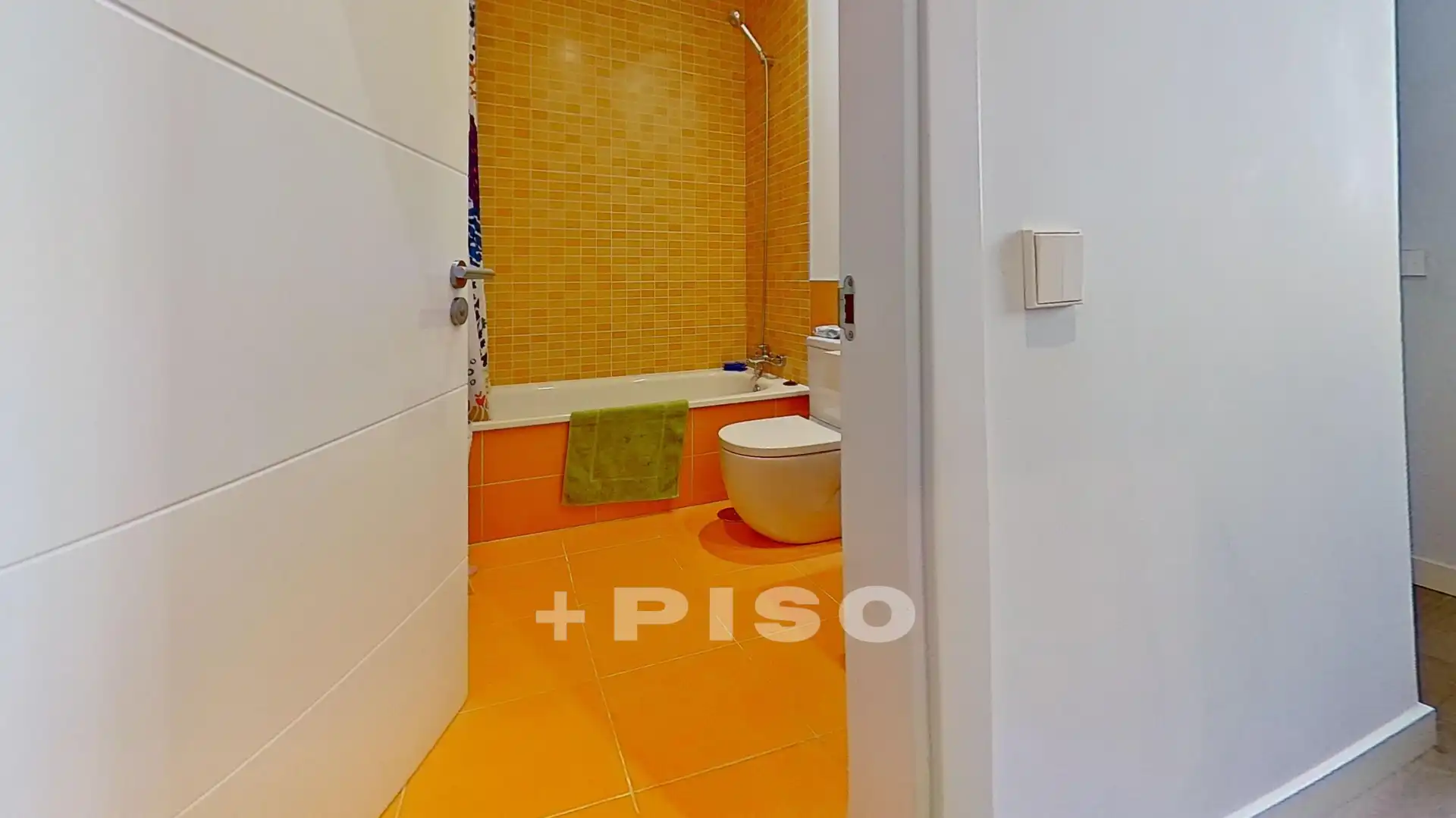 Bany de Pis en venda en Madrid amb Aire condicionat, Calefacció i Jardí privat