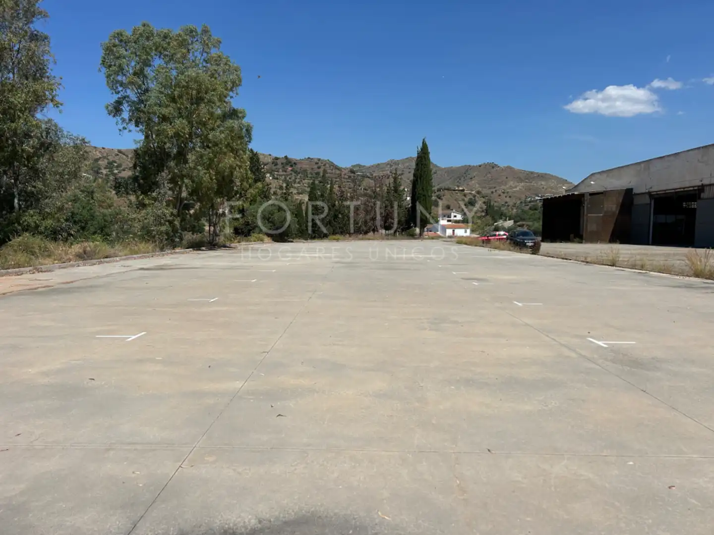 Parking de Nave industrial en venta en Málaga