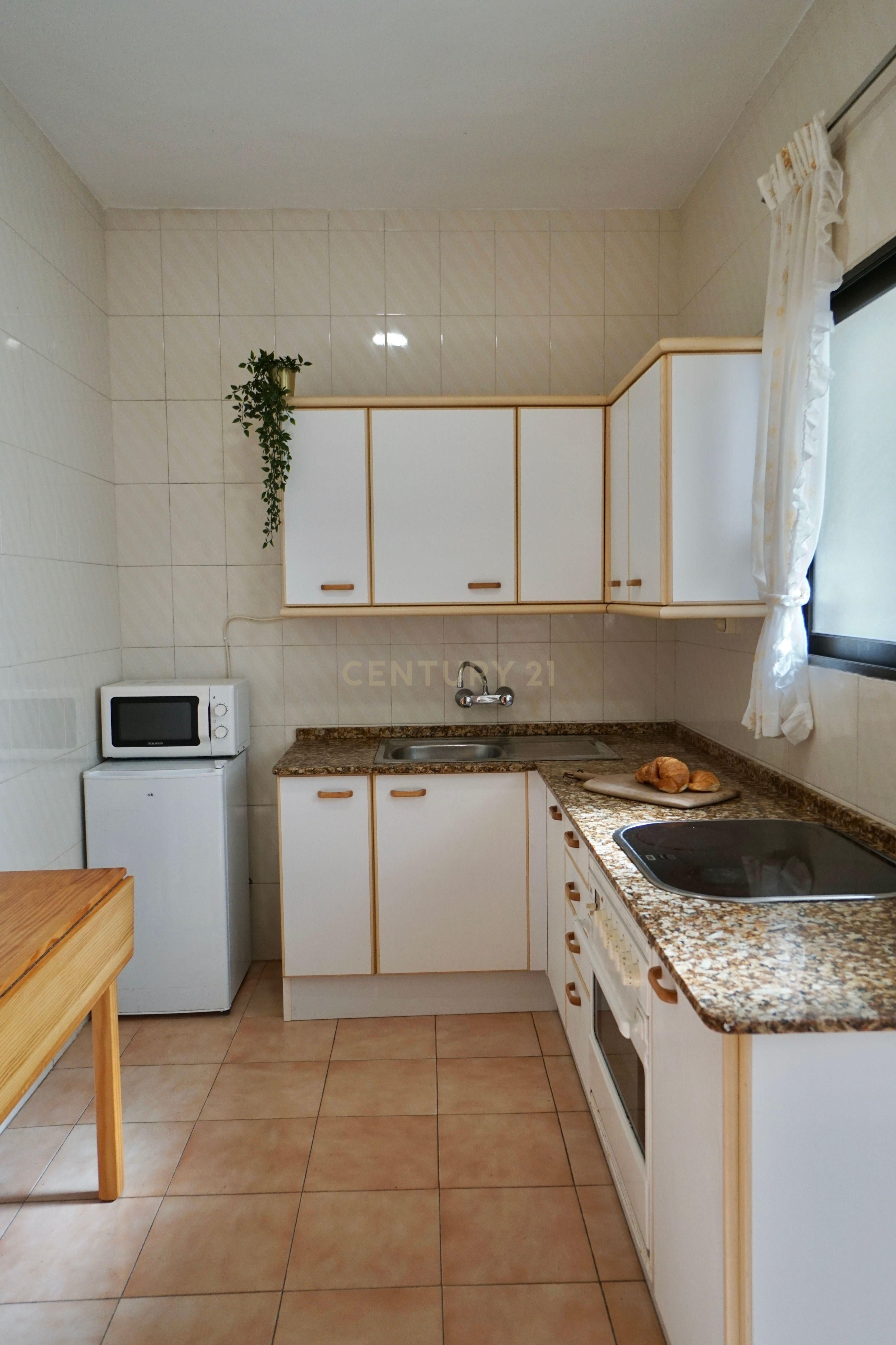 Cocina de Apartamento en venta en Las Palmas de Gran Canaria con Horno, Lavadora y Balcón