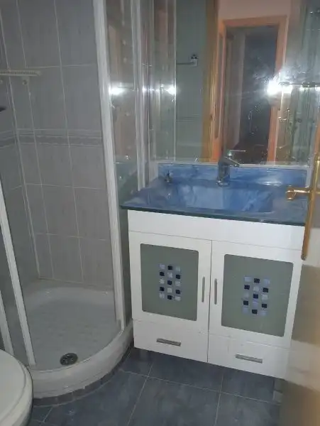 Bathroom of Flat for sale in Madrid  with Storage room