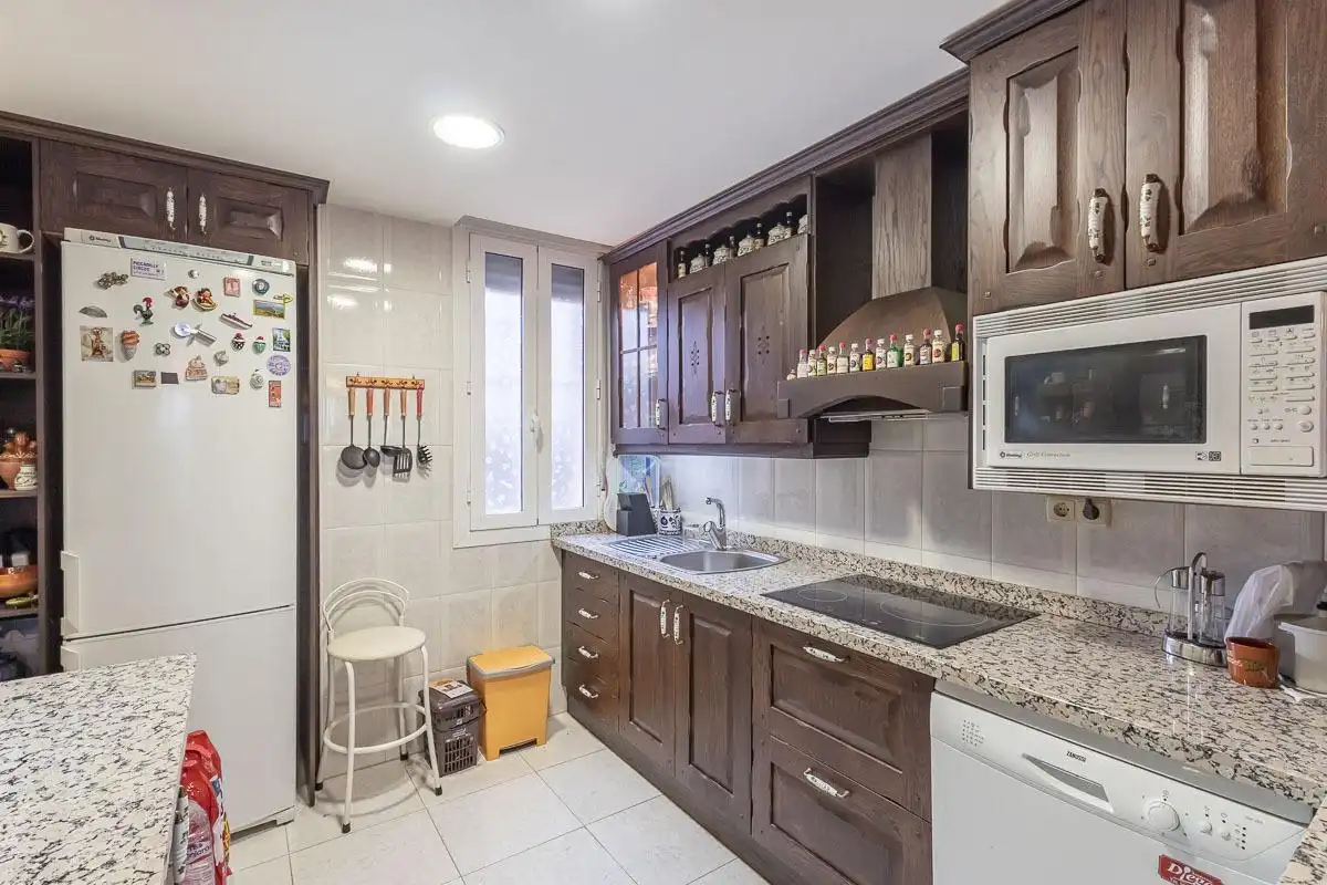 Chalet con piscina en venta en Avenida Molino Alto 12, imagen 7