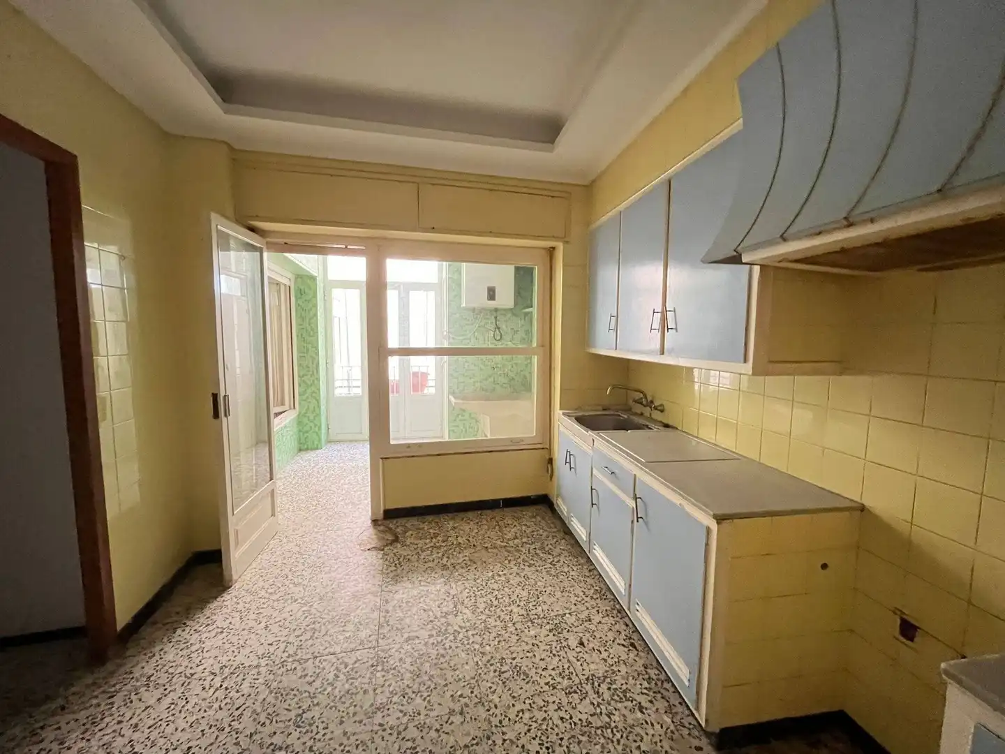 Kitchen of Flat for sale in Elche / Elx  with Storage room and Balcony