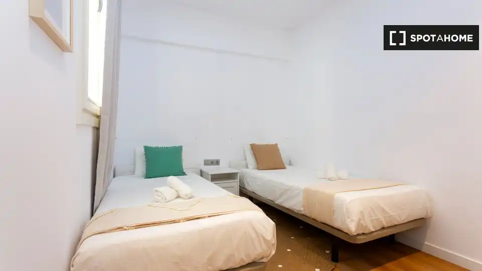 Flat with terrace to rent in Ciutat Vella, imagen 7