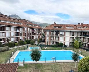 Piscina de Pis de lloguer en Ramales de la Victoria amb Piscina i Balcó