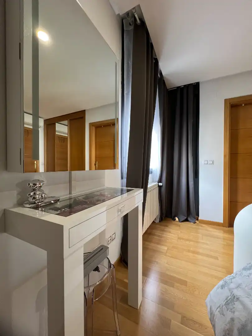 Dormitori de Casa o xalet en venda en Loeches amb Calefacció, Jardí privat i Terrassa