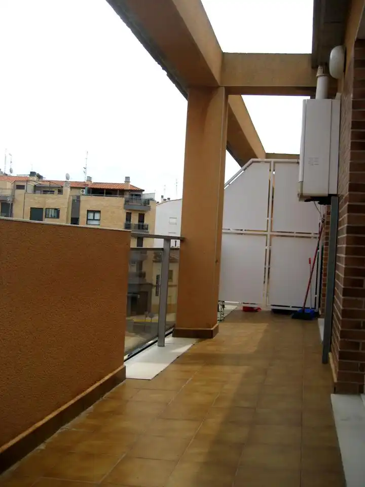 Terraza de Piso en venta en Tudela con Calefacción, Parquet y Trastero