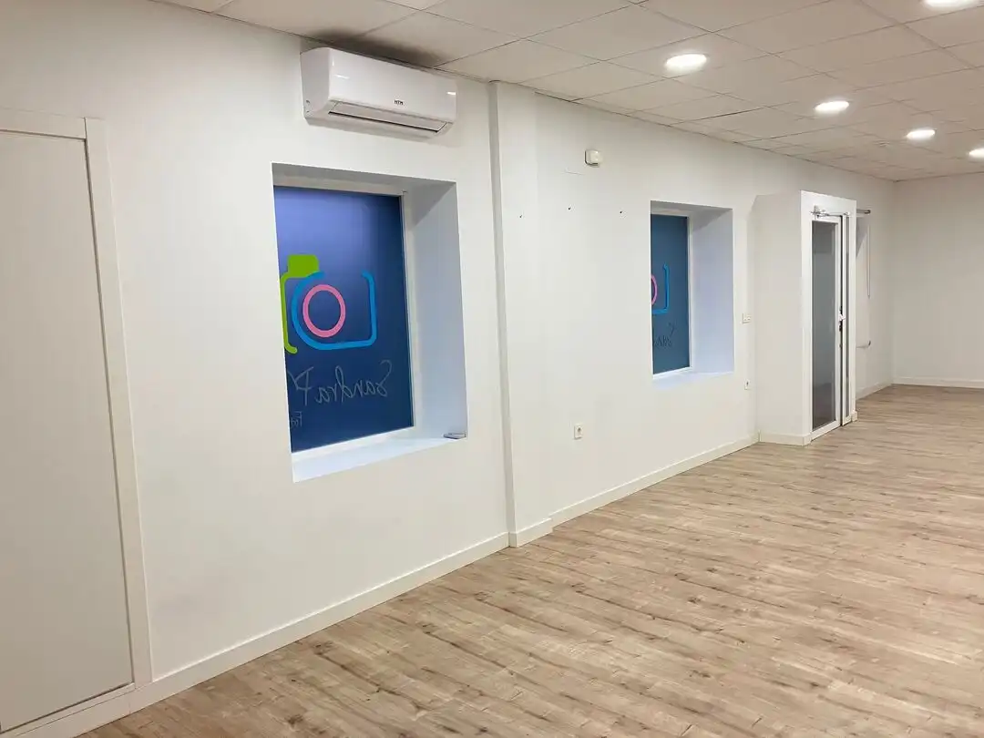 Local en venta en Esquivias con Aire acondicionado