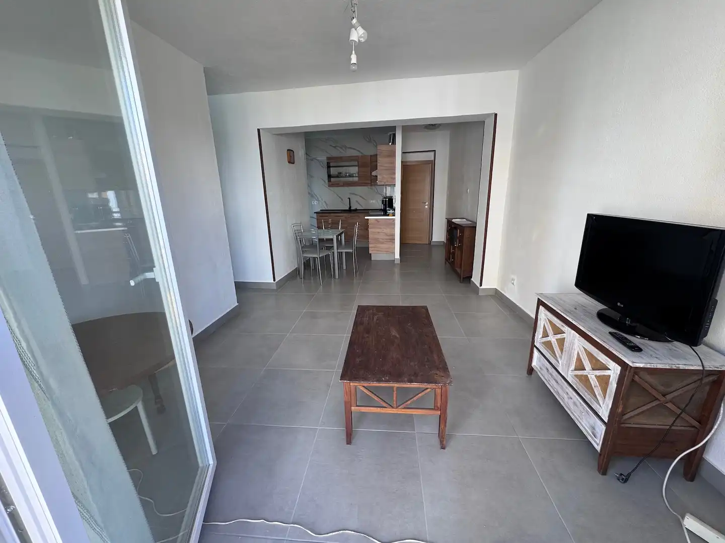 Sala de estar de Piso en venta en Villena con Terraza, Trastero y Balcón