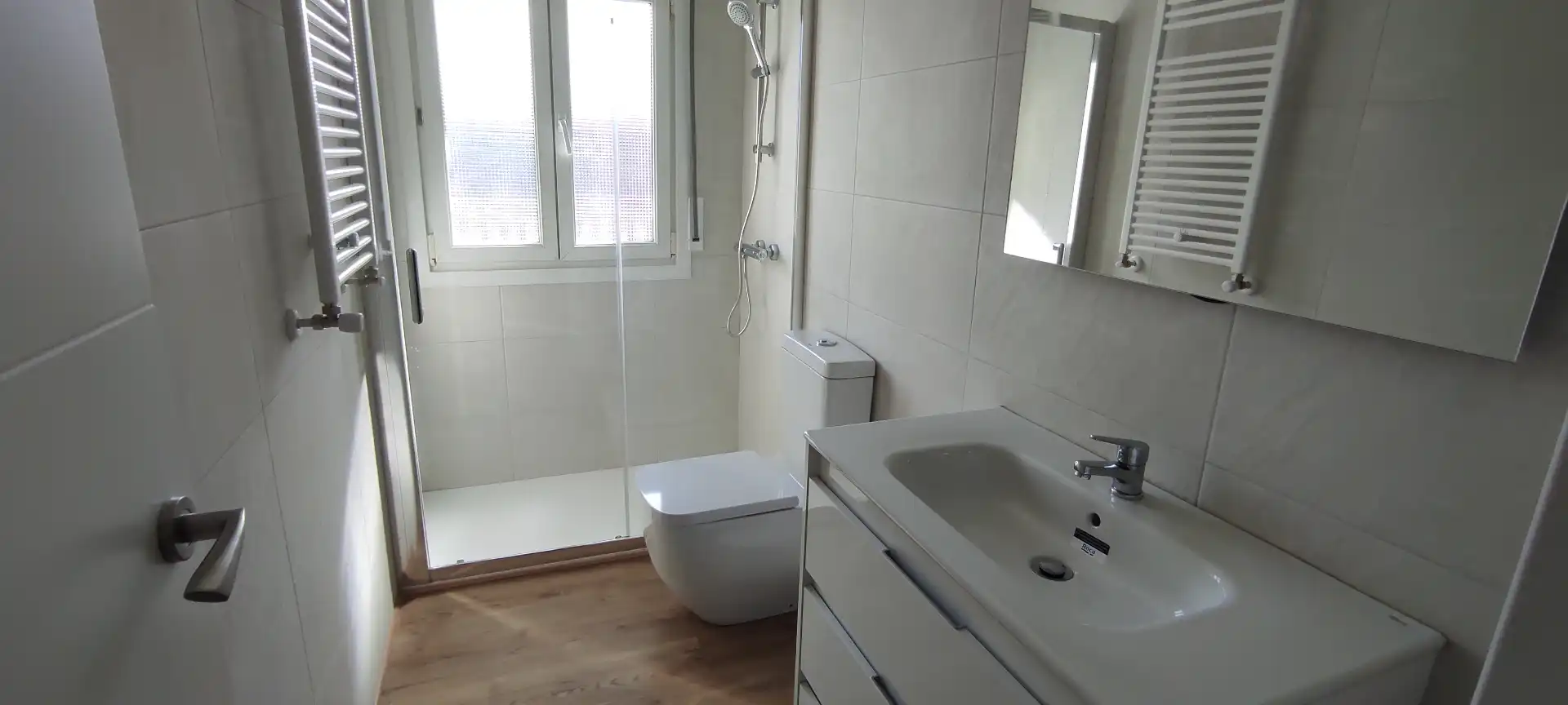 Badezimmer von Wohnung zur Miete in Valle de Trápaga-Trapagaran mit Heizung, Möbliert und Ofen