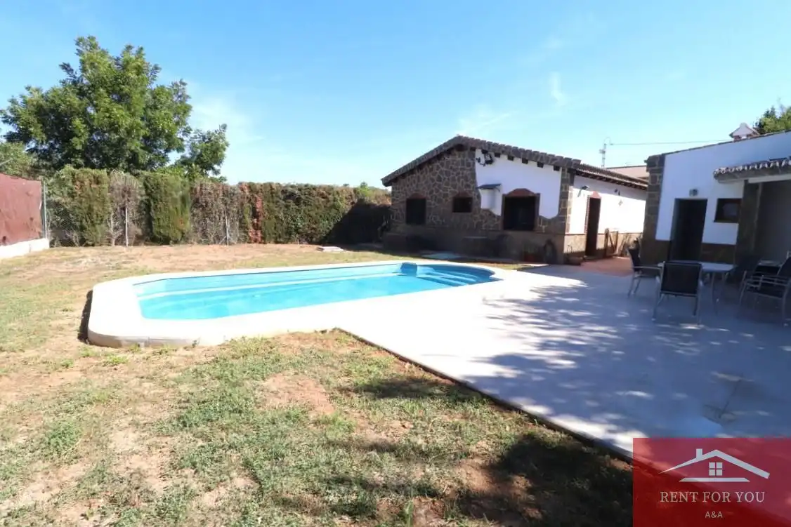 Casa con piscina en alquiler en Centro, imagen 2