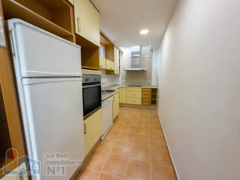 Cocina de Casa adosada en venta en Vigo  con Calefacción, Jardín privado y Amueblado