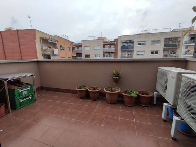 Casa adosada en Venta en Centre