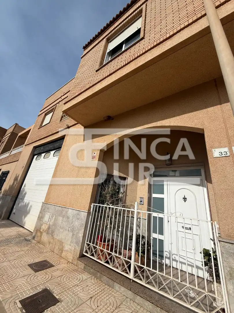 Reihenhaus zum Verkauf in Calle Mar Egeo 9, imagen 4