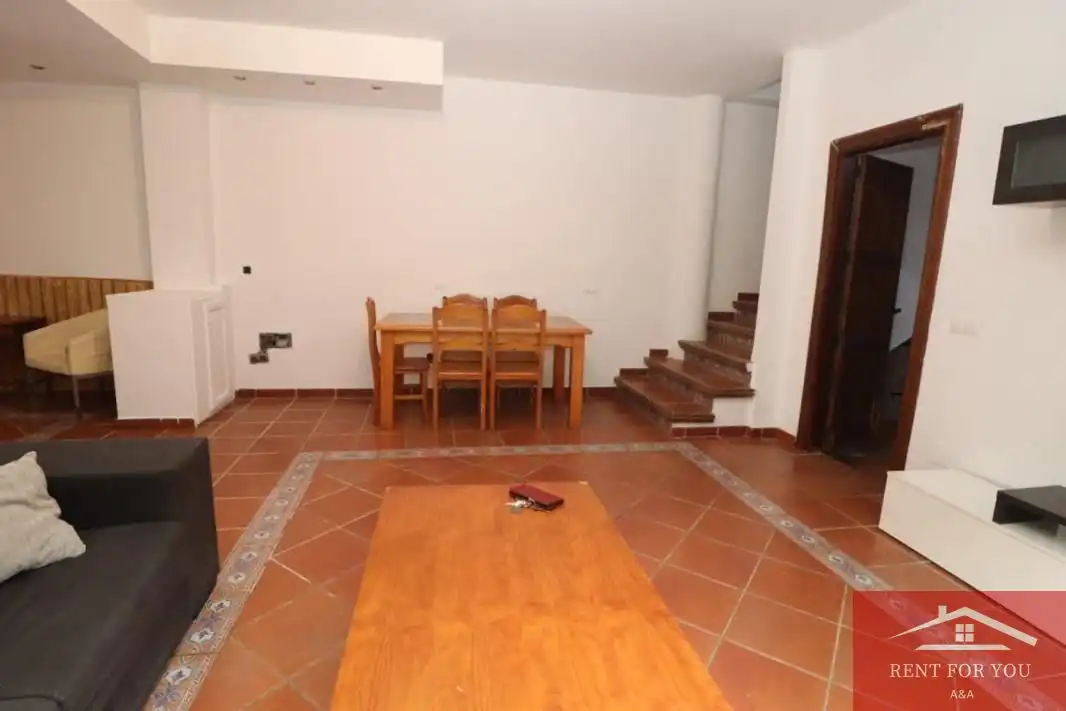 Haus oder Chalet zur Miete in Coín mit Klimaanlage, Terrasse und Möbliert