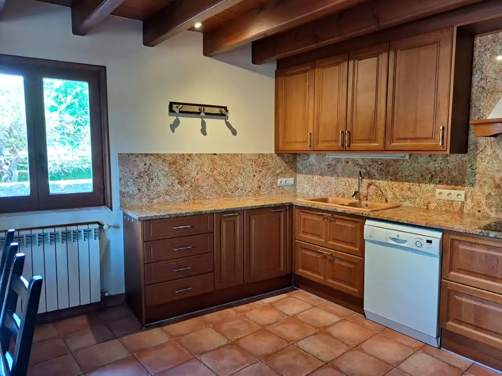Houses for rent in Carrer Mossèn Cinto Verdaguer, 5, Das