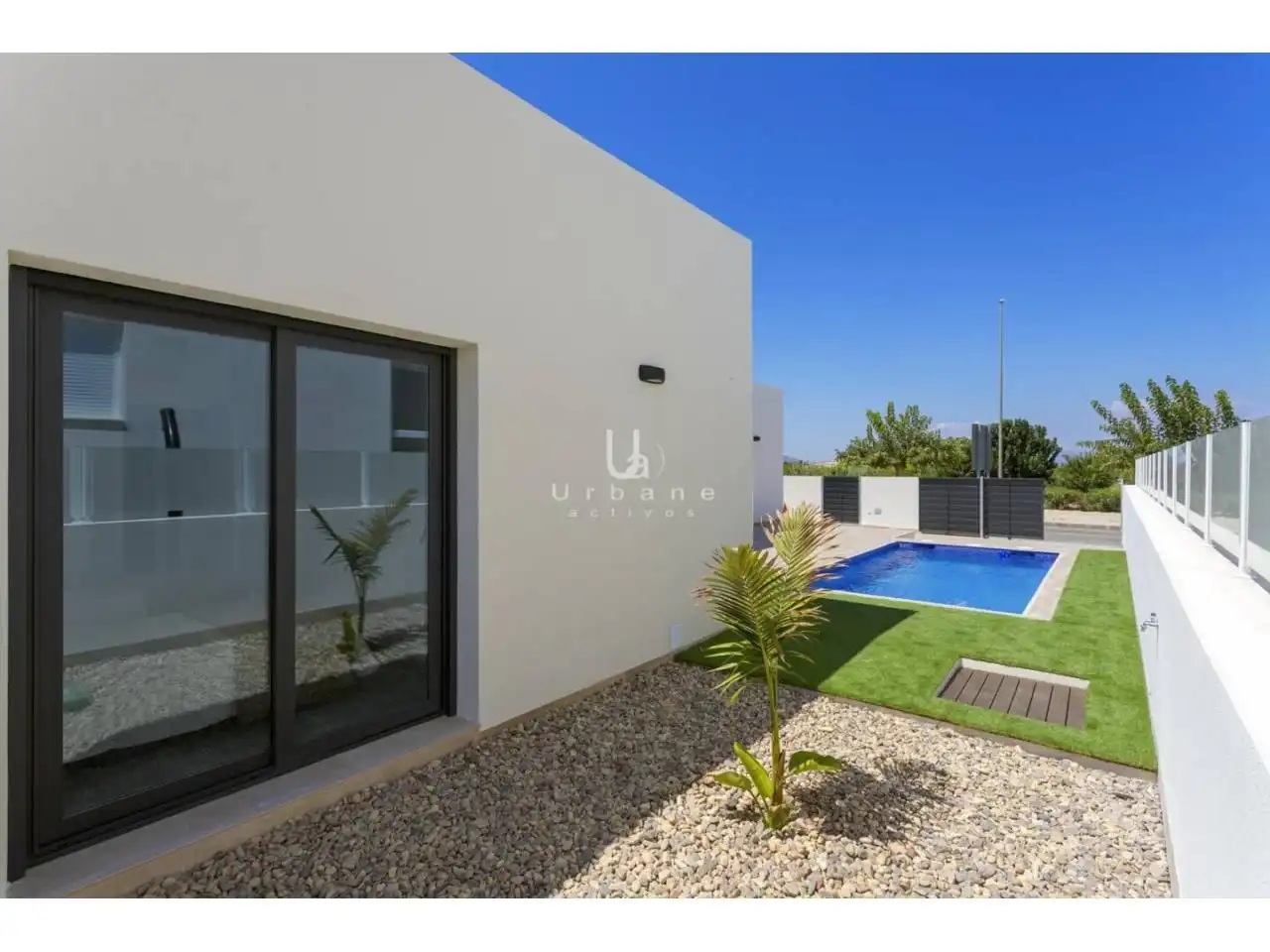 Chalet con piscina en venta en Calle Manuel de Falla, imagen 5
