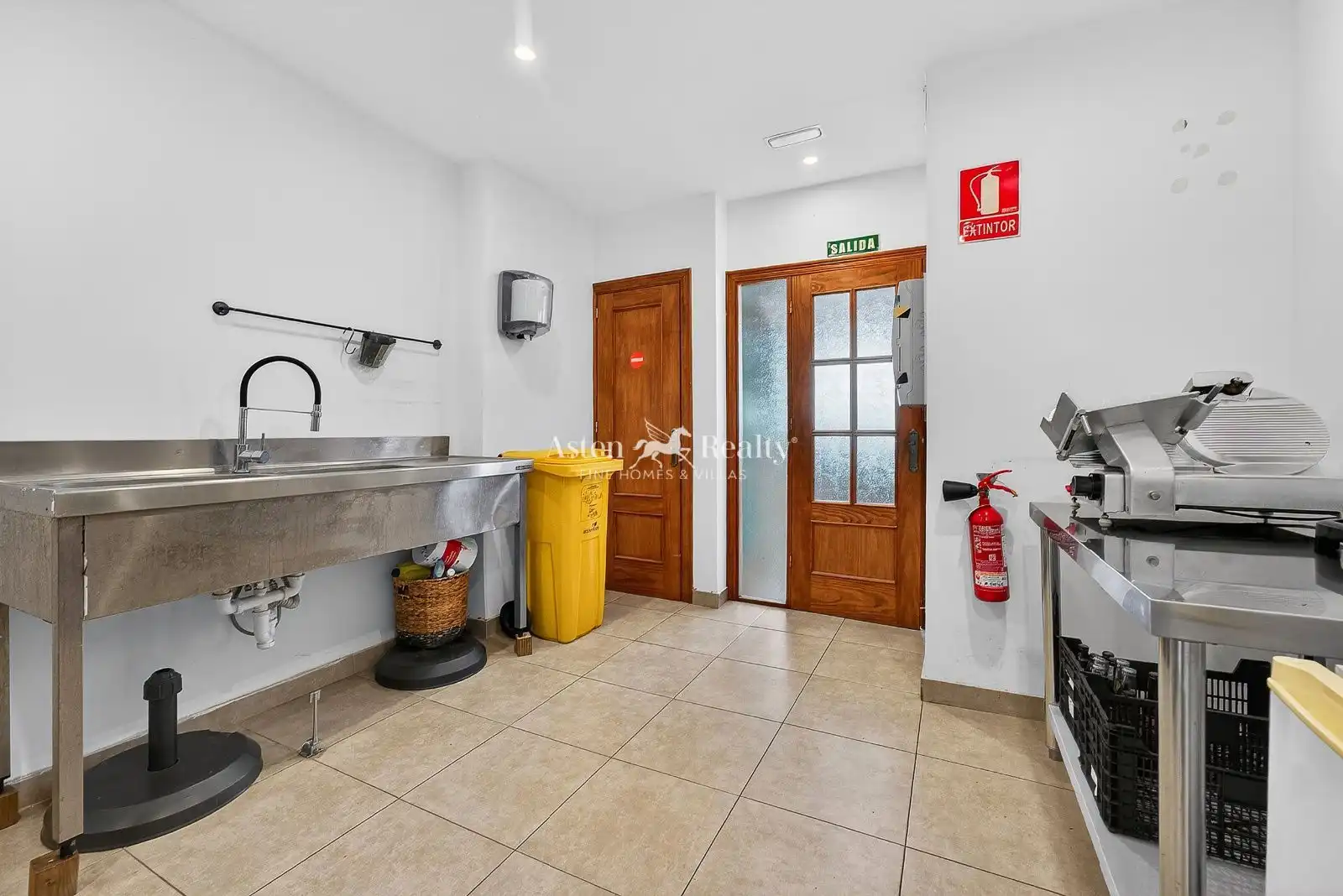 Local comercial en traspaso en Jesús Domínguez Grillo, imagen 12