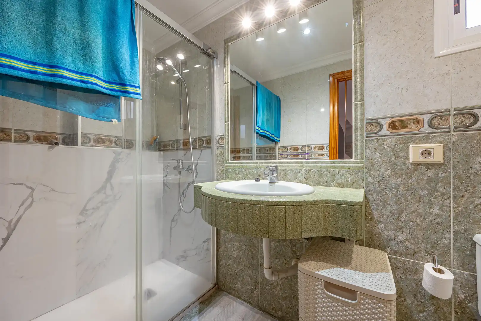 Baño de Casa o chalet en venta en Las Palmas de Gran Canaria con Aire acondicionado, Terraza y Trastero