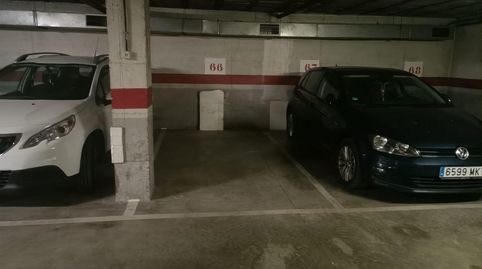PARKING AMPLIO PARA COCHE Y MOTO