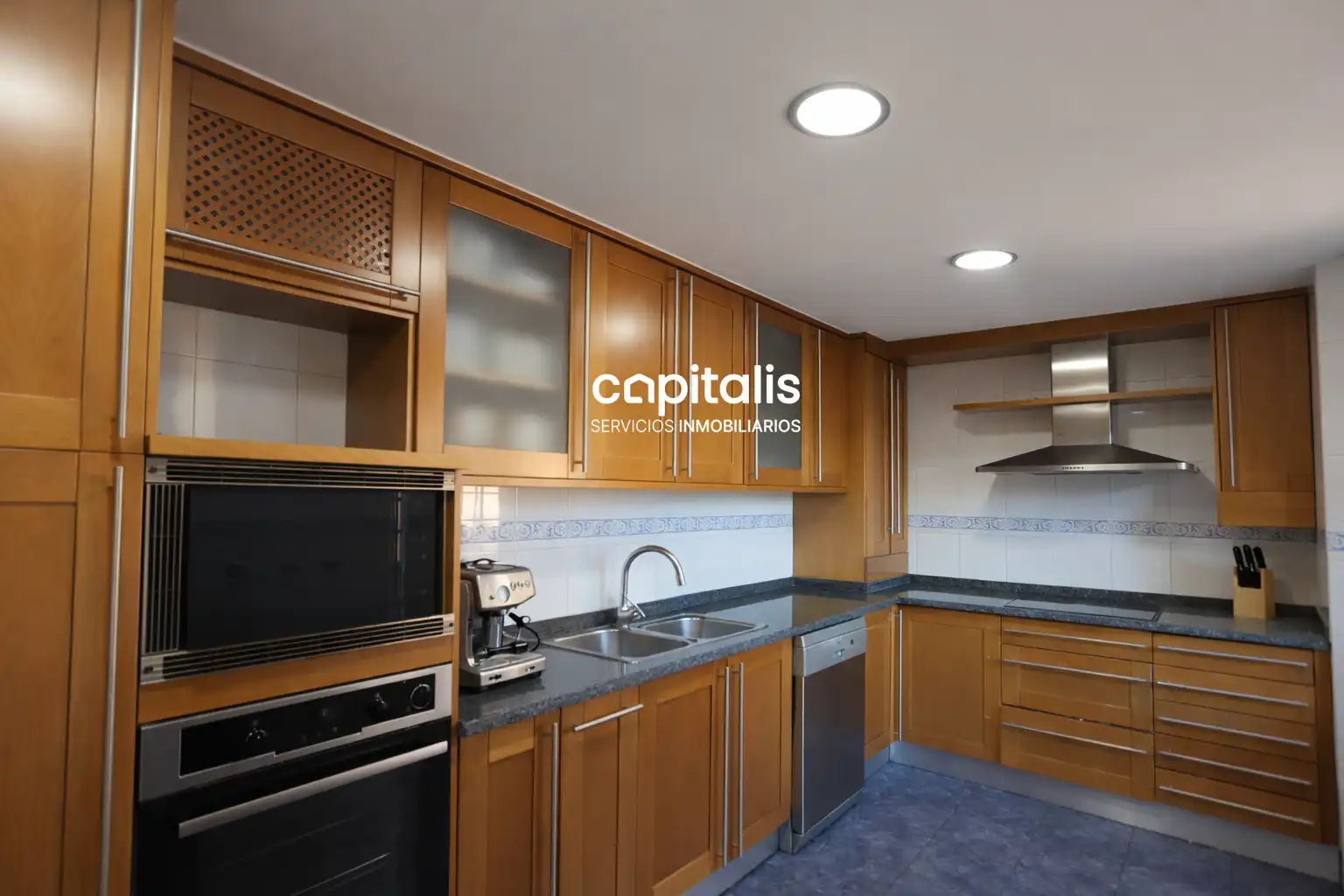 Kitchen of Houses for sale in Alcalá de Henares  with Air Conditioner, Heating and Private garden