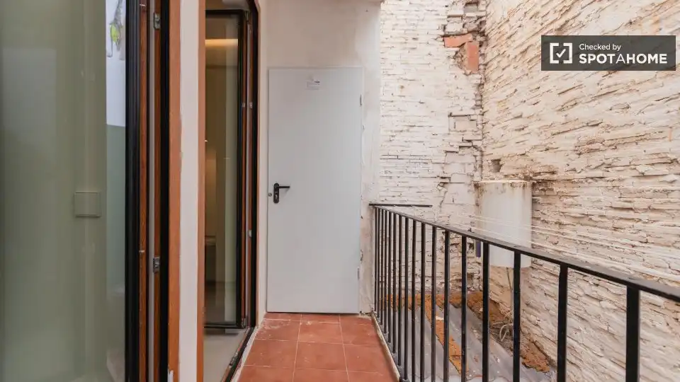 Appartamento con terrazza in affitto a Extramurs, imagen 12