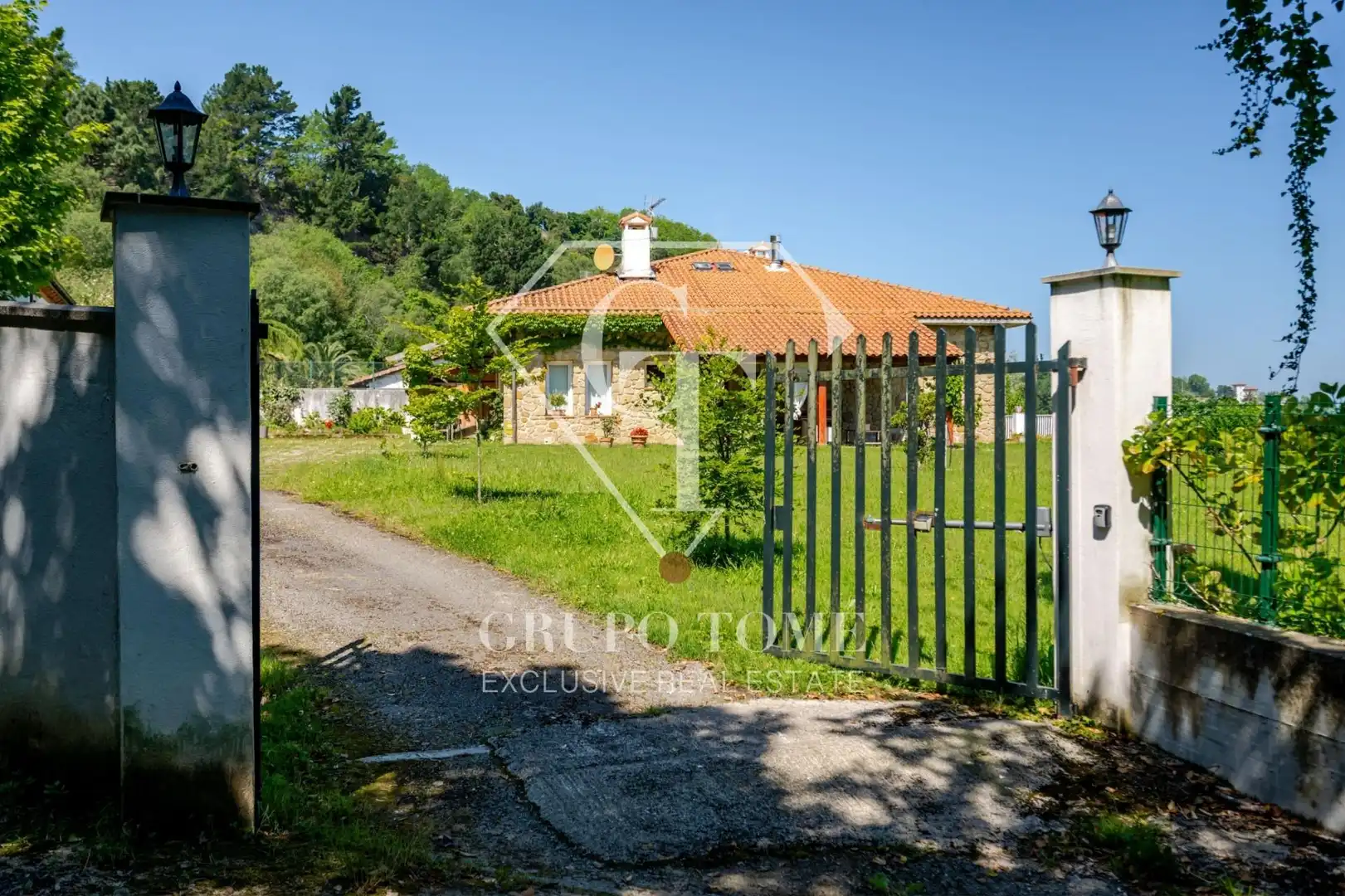 Casa adosada en venda en Mutriku amb Jardí privat, Terrassa i Moblat