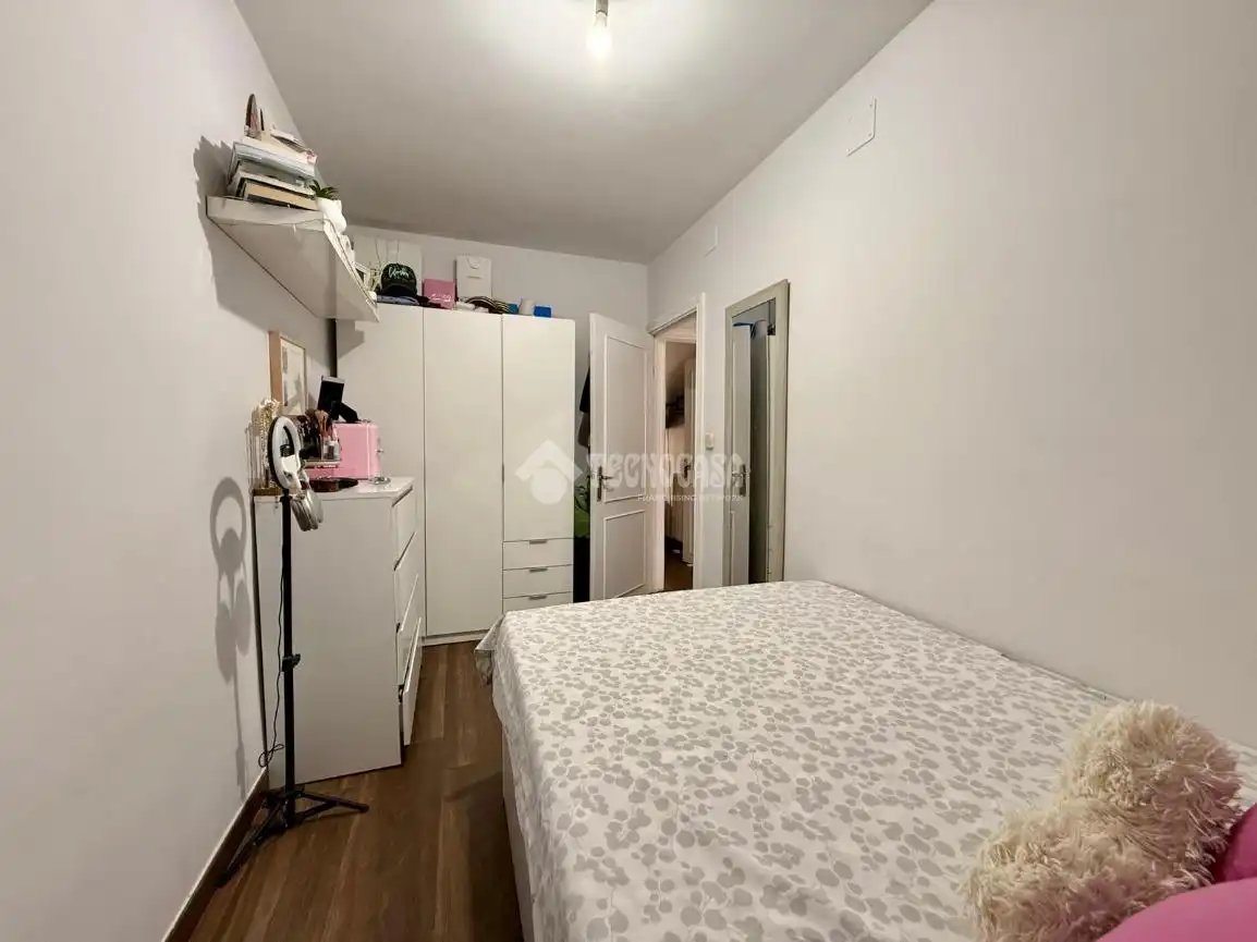 Habitación de Piso en venta en Madrid con Calefacción