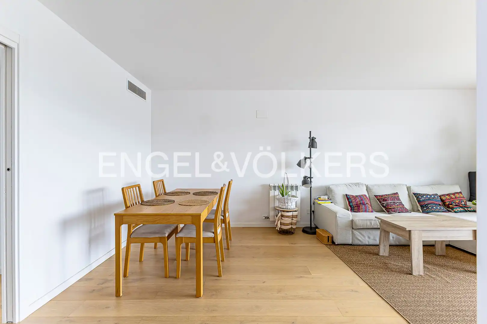 Living room of Flat for sale in Barcelona  with Air Conditioner, Heating and Terrace