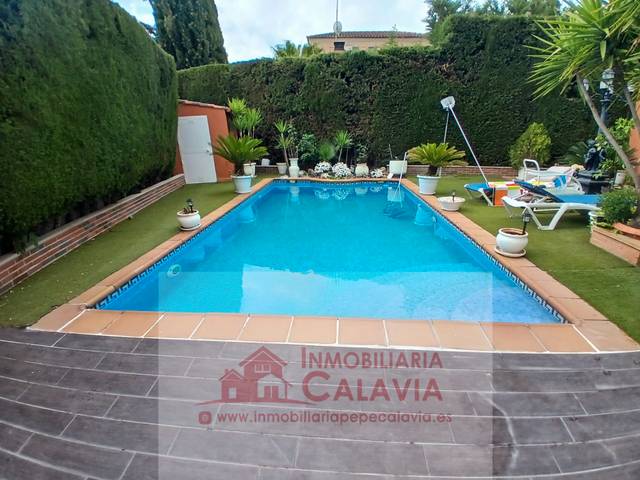 Casa-chalet en Venta en Baeza