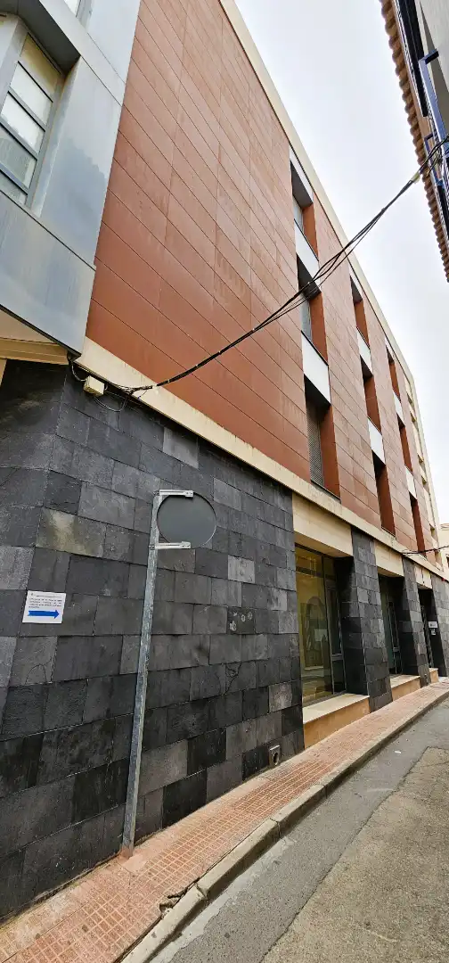Inmuebles singulares con ascensor en venta en Avenida Santa Eulalia 64, imagen 3