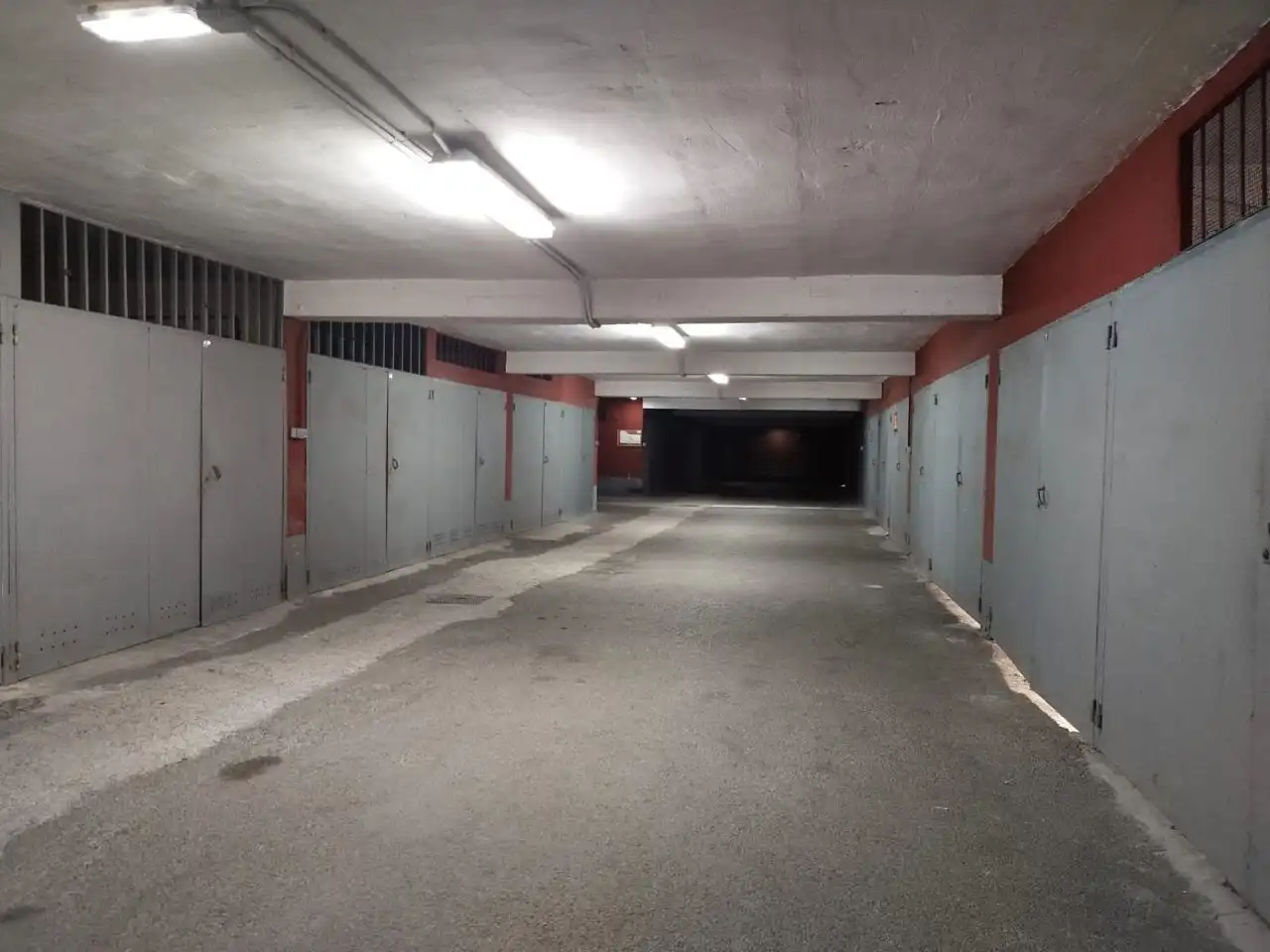 Parkplatz von Garage zum Verkauf in Langreo