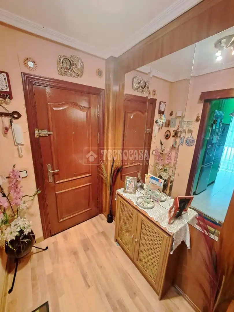 Piso en venta en Parla con Calefacción y Terraza
