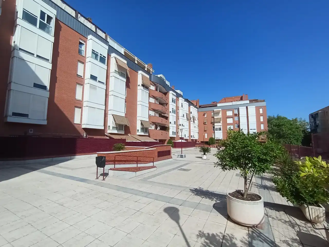Vista exterior de Àtic de lloguer en Madrid amb Aire condicionat, Calefacció i Parquet