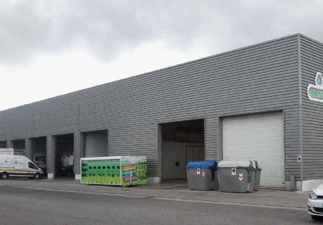 Nave industrial en Alquiler en C/ César Llamazares en Peñacastillo - Nueva Montaña