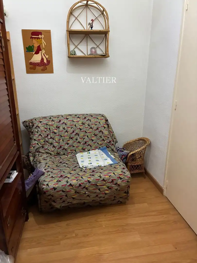 Schlafzimmer von Wohnung zur Miete in Madrid mit Terrasse, Abstellraum und Möbliert