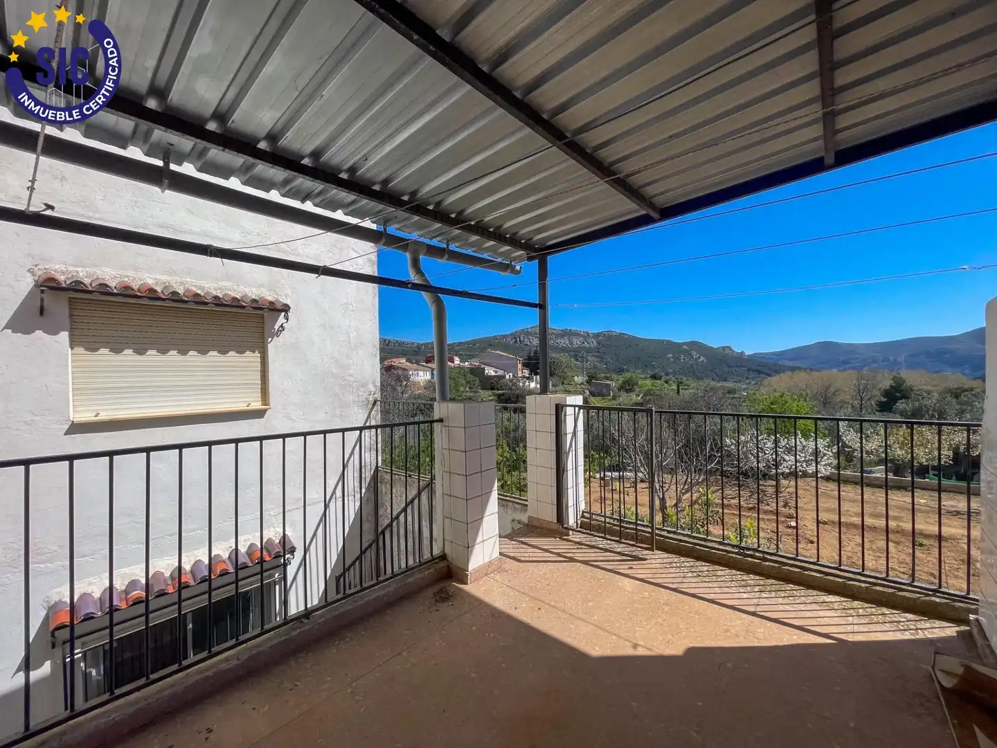 Außenansicht von Maisonette zum Verkauf in Chera mit Heizung, Privatgarten und Balkon