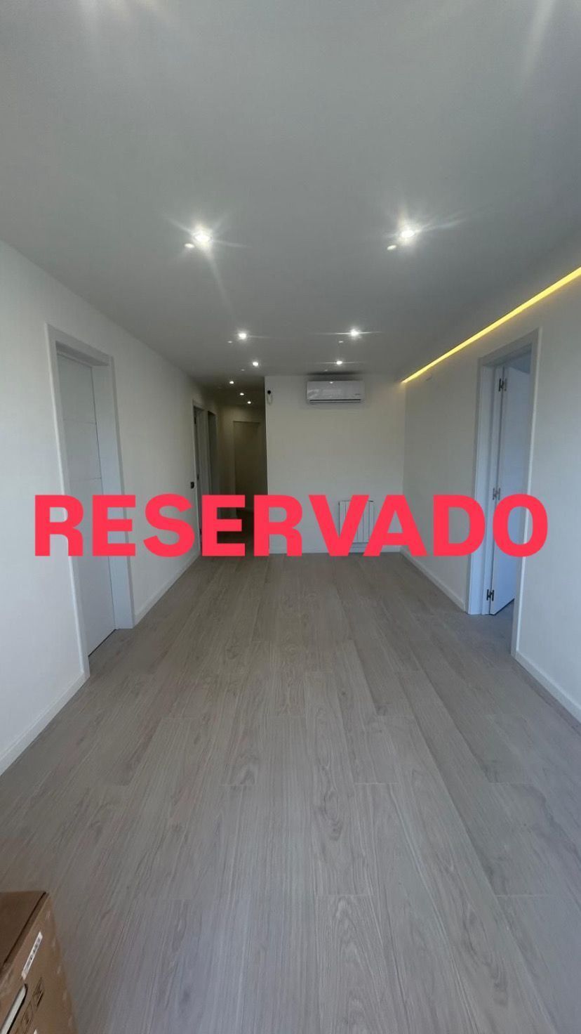 Flat for sale in Badalona  with Air Conditioner and Heating