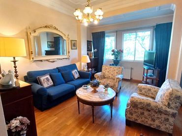Flat with pool for sale in Extramurs