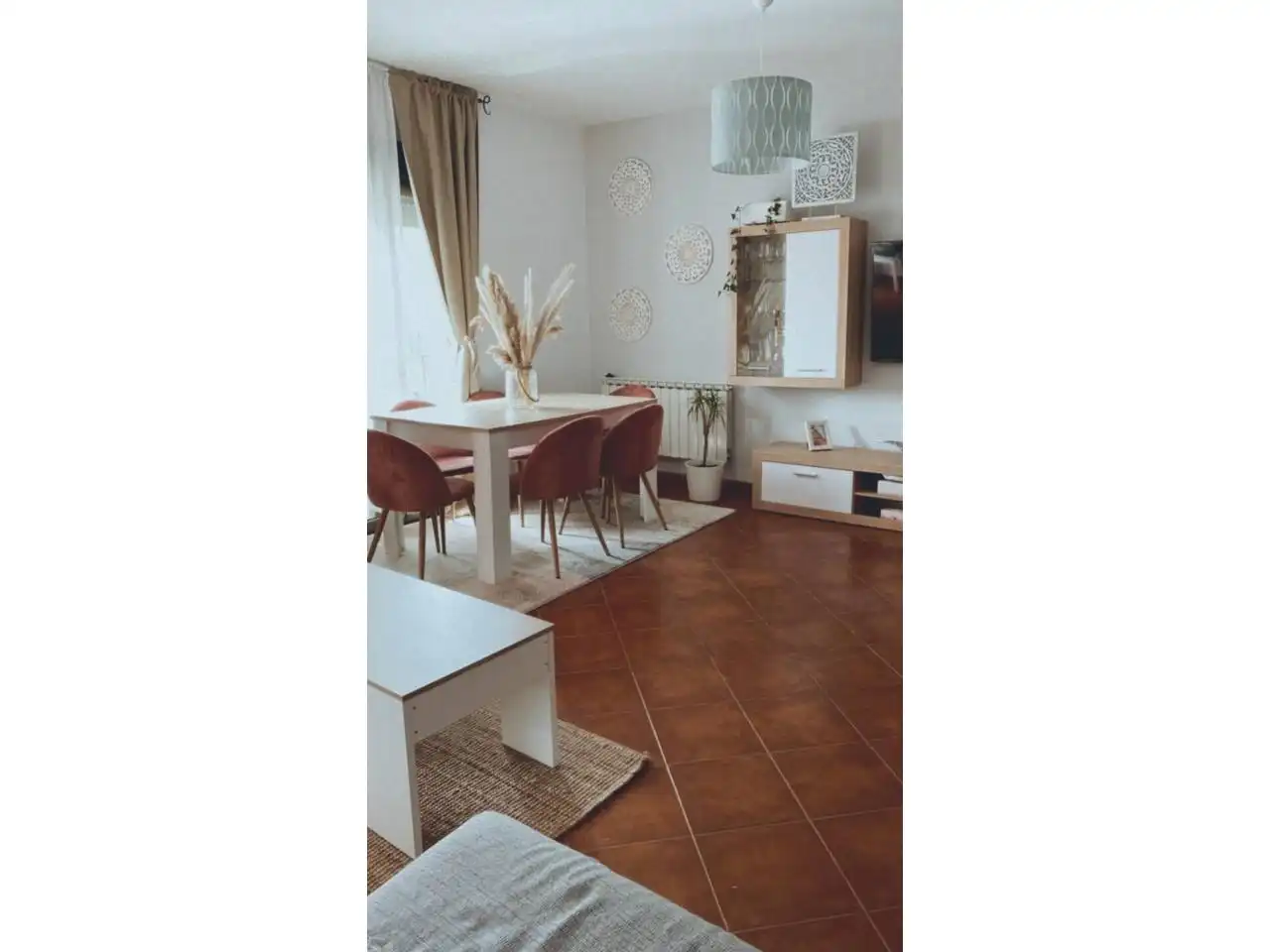 Piso con terraza en venta en Baza