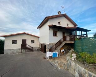 Exterior view of House or chalet for sale in Villaviciosa  with Heating, Private garden and Parquet flooring