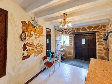 Casa rústica con balcón en venta en Calle Del Monte