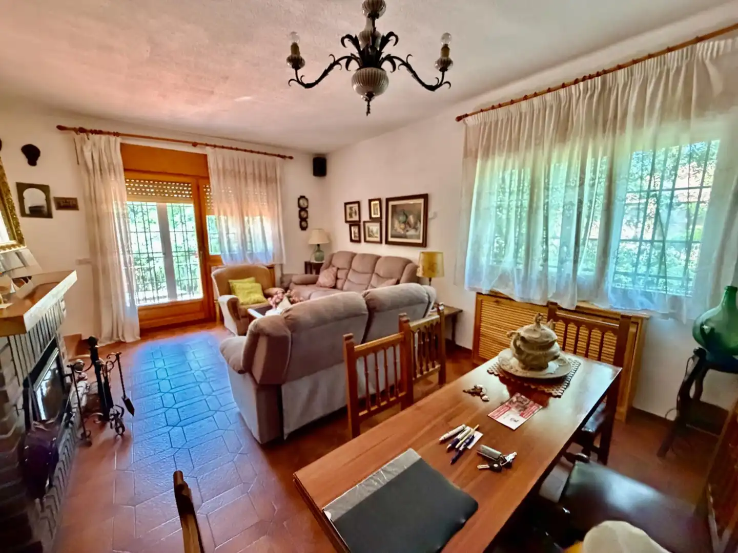 Sala d'estar de Casa o xalet en venda en Guadarrama amb Calefacció, Jardí privat i Terrassa