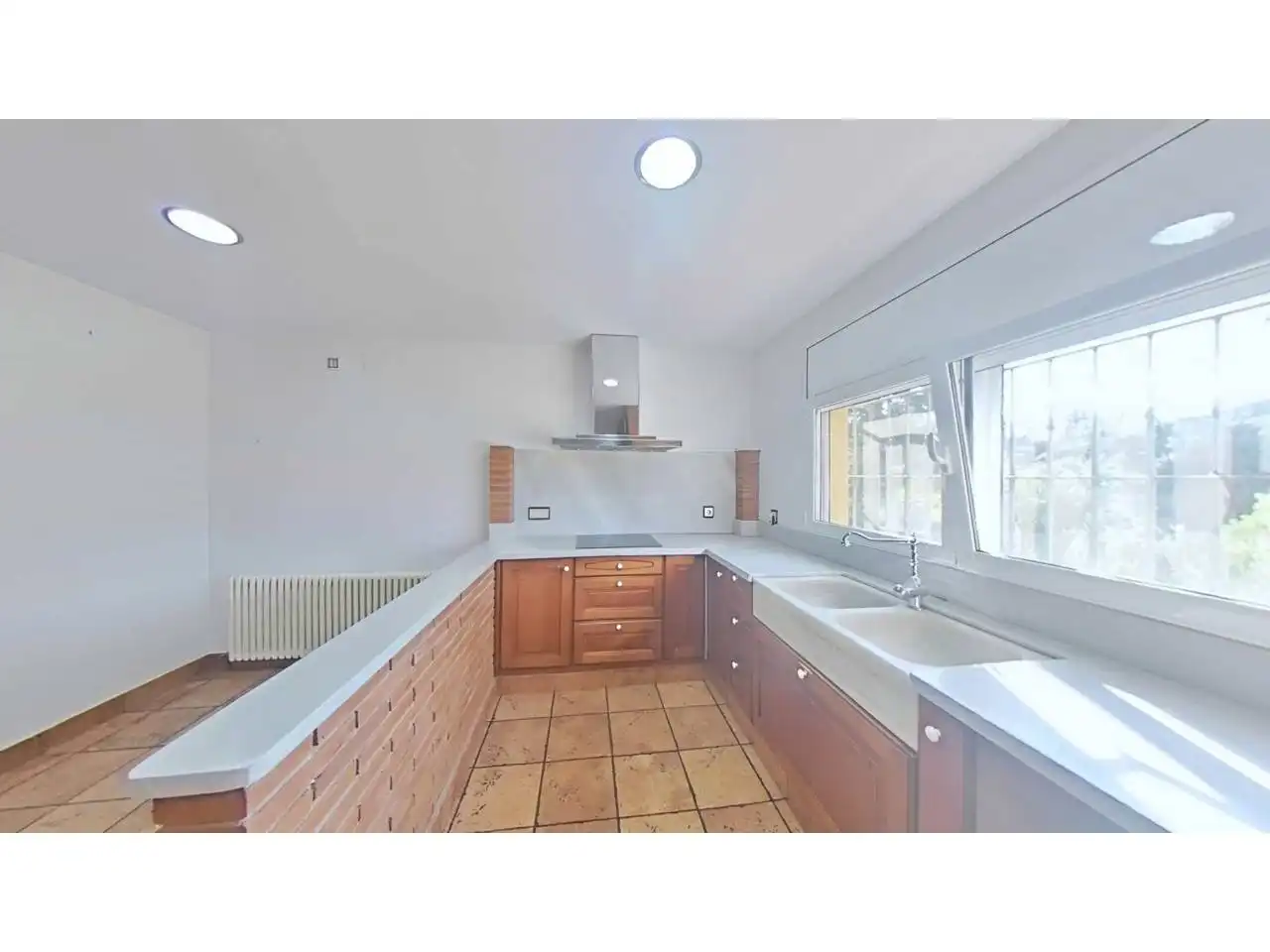 Cuina de Casa o xalet en venda en L'Ametlla del Vallès amb Calefacció, Terrassa i Piscina