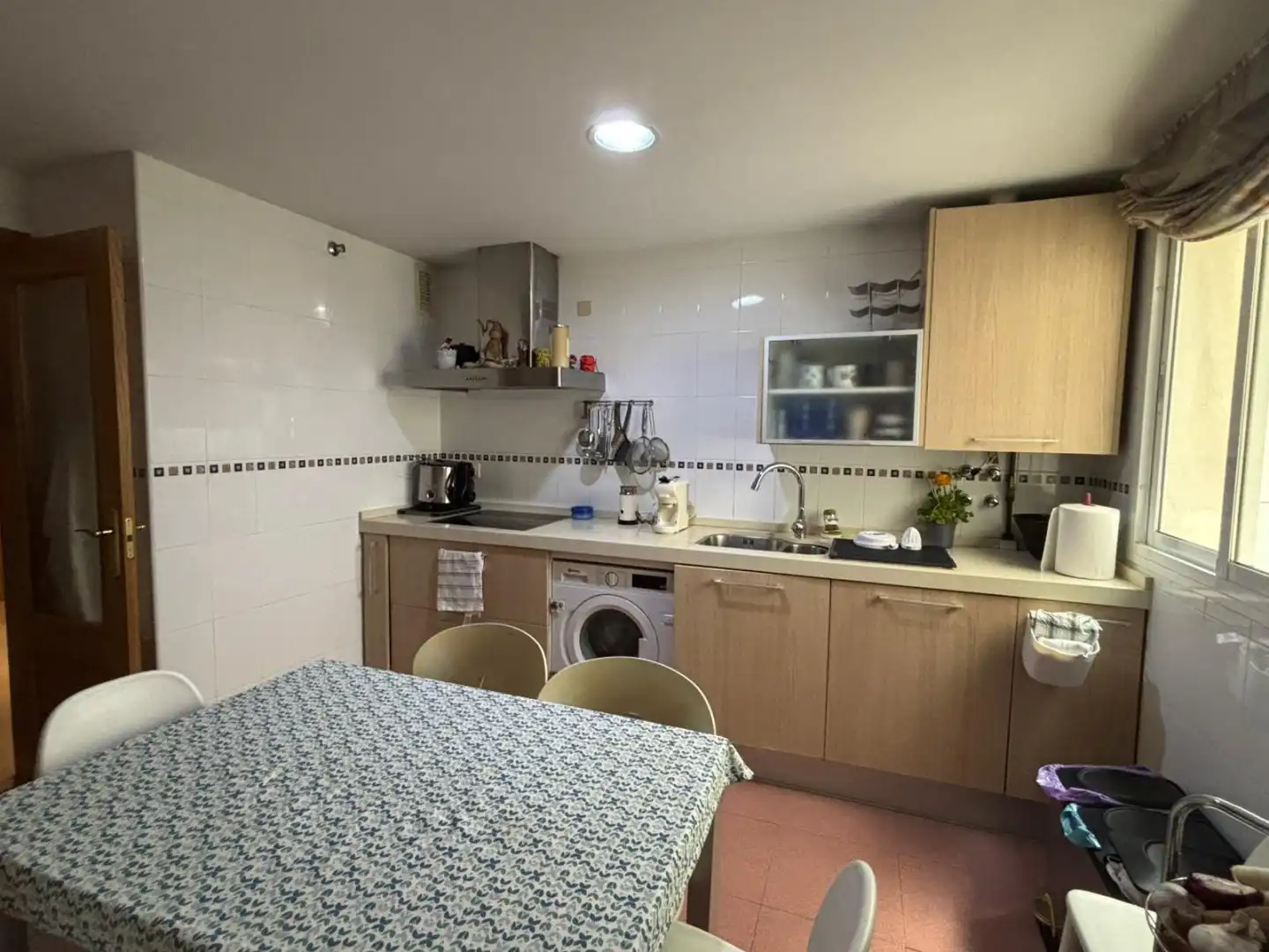 Küche von Wohnung zum Verkauf in Bormujos mit Klimaanlage, Terrasse und Abstellraum