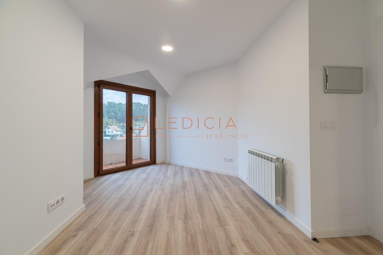 Bedroom of Attic for sale in O Porriño    with Heating, Storage room and Furnished